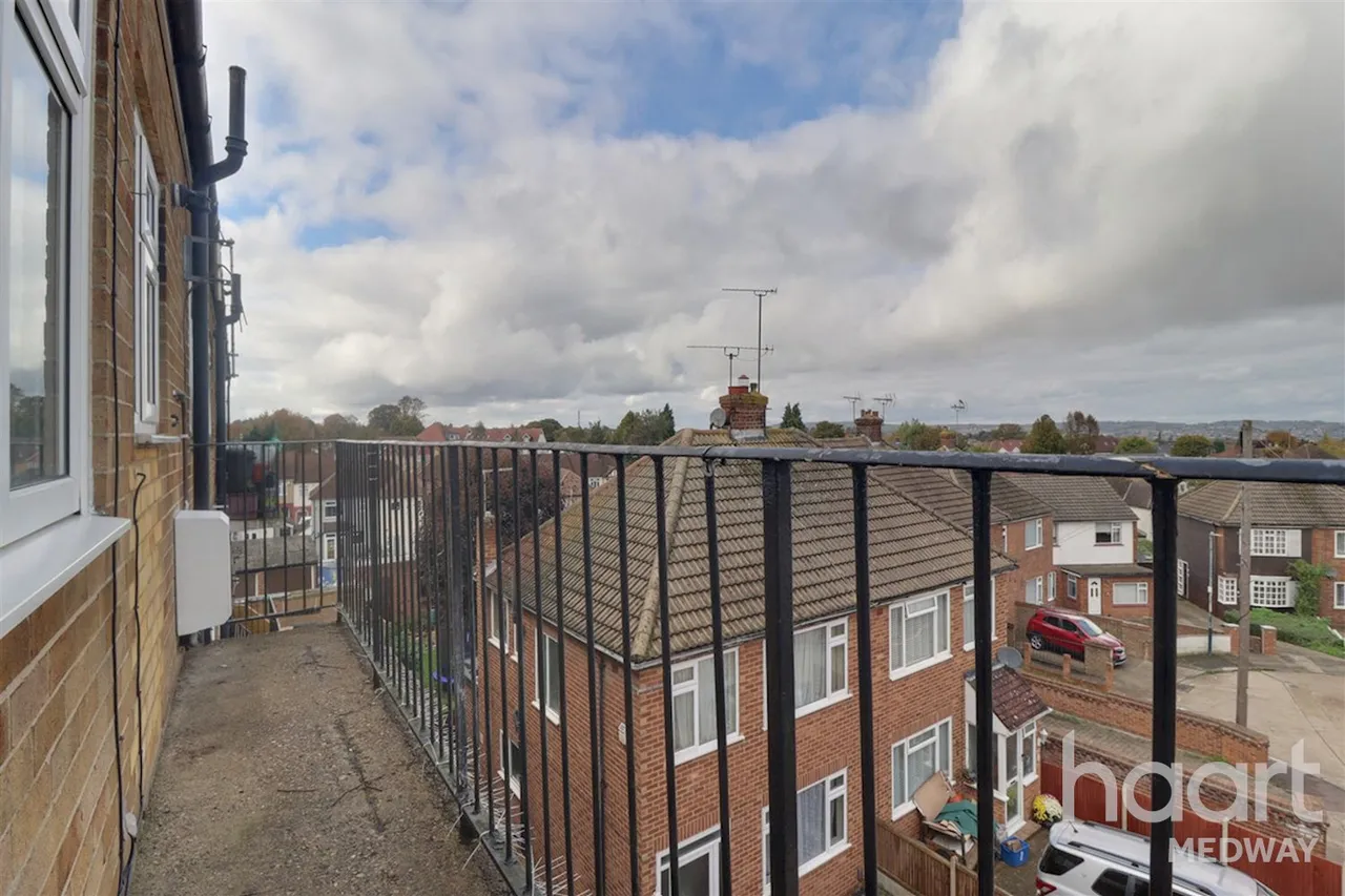 Huntsman Close, ME1, photo 10