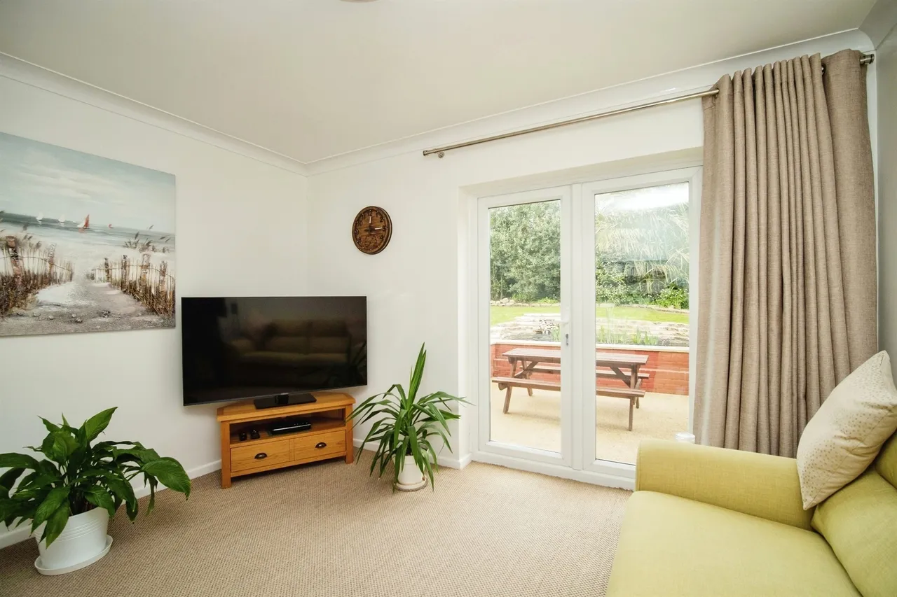 Maunsell Avenue, Preston, DT3, photo 5