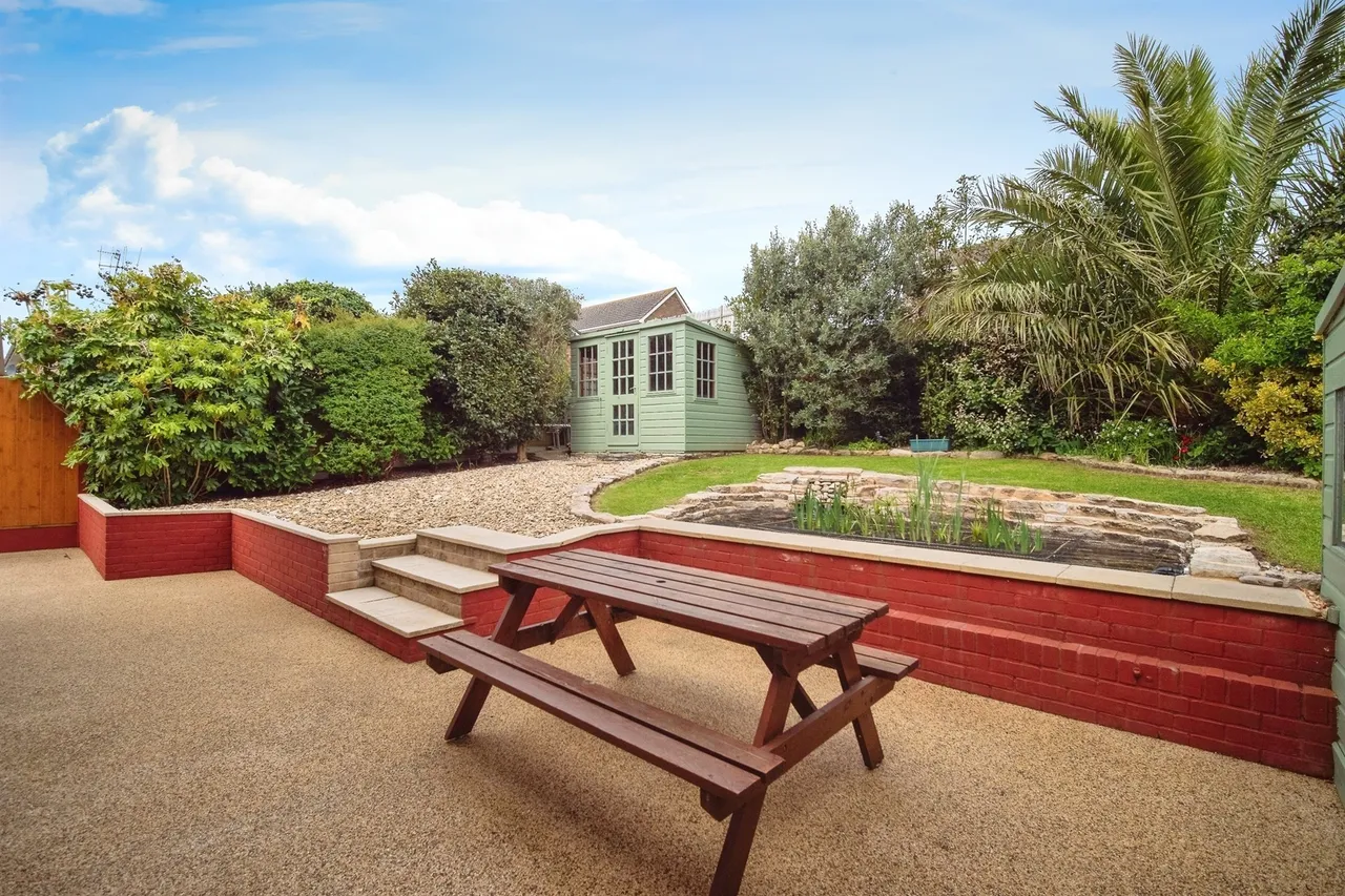 Maunsell Avenue, Preston, DT3, photo 12