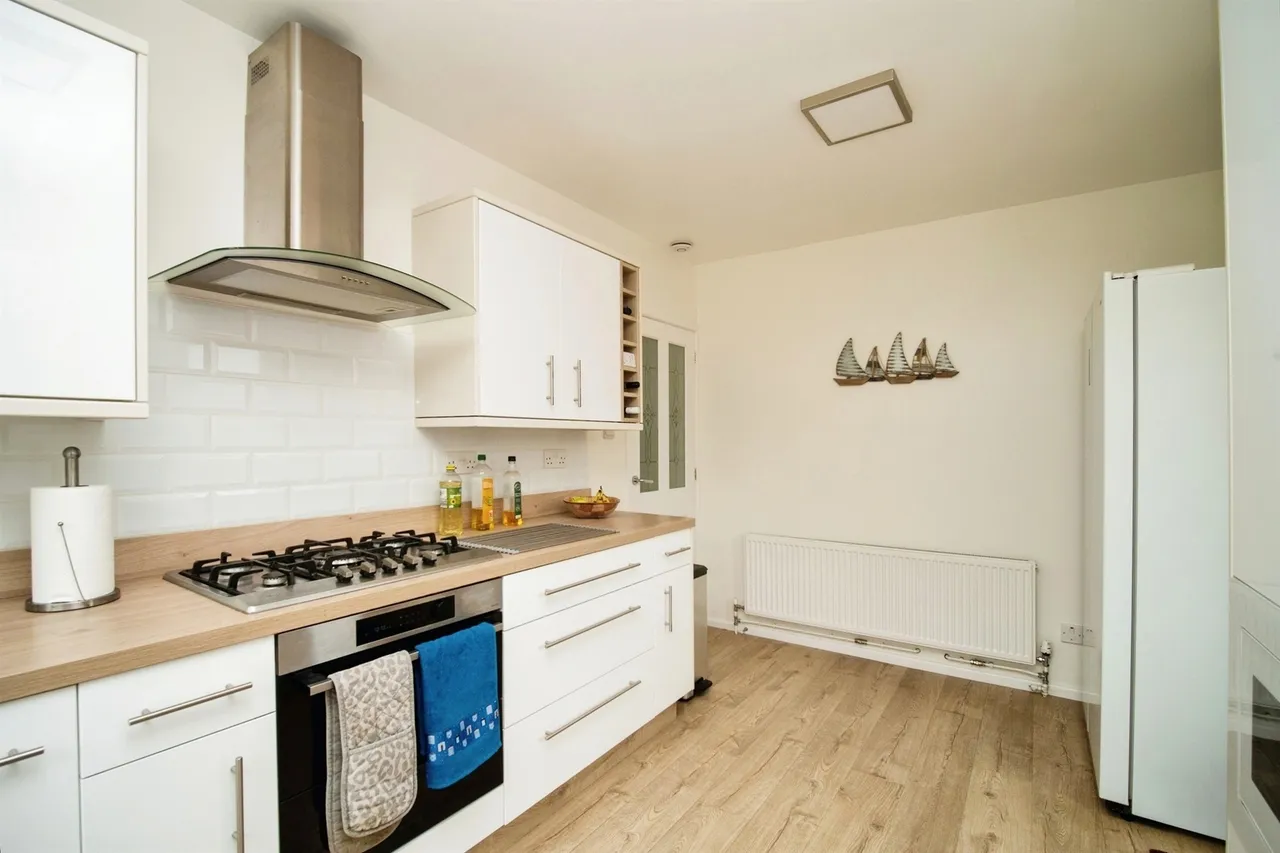 Maunsell Avenue, Preston, DT3, photo 4