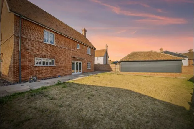 West Field Lane, Clacton-On-Sea, photo 2