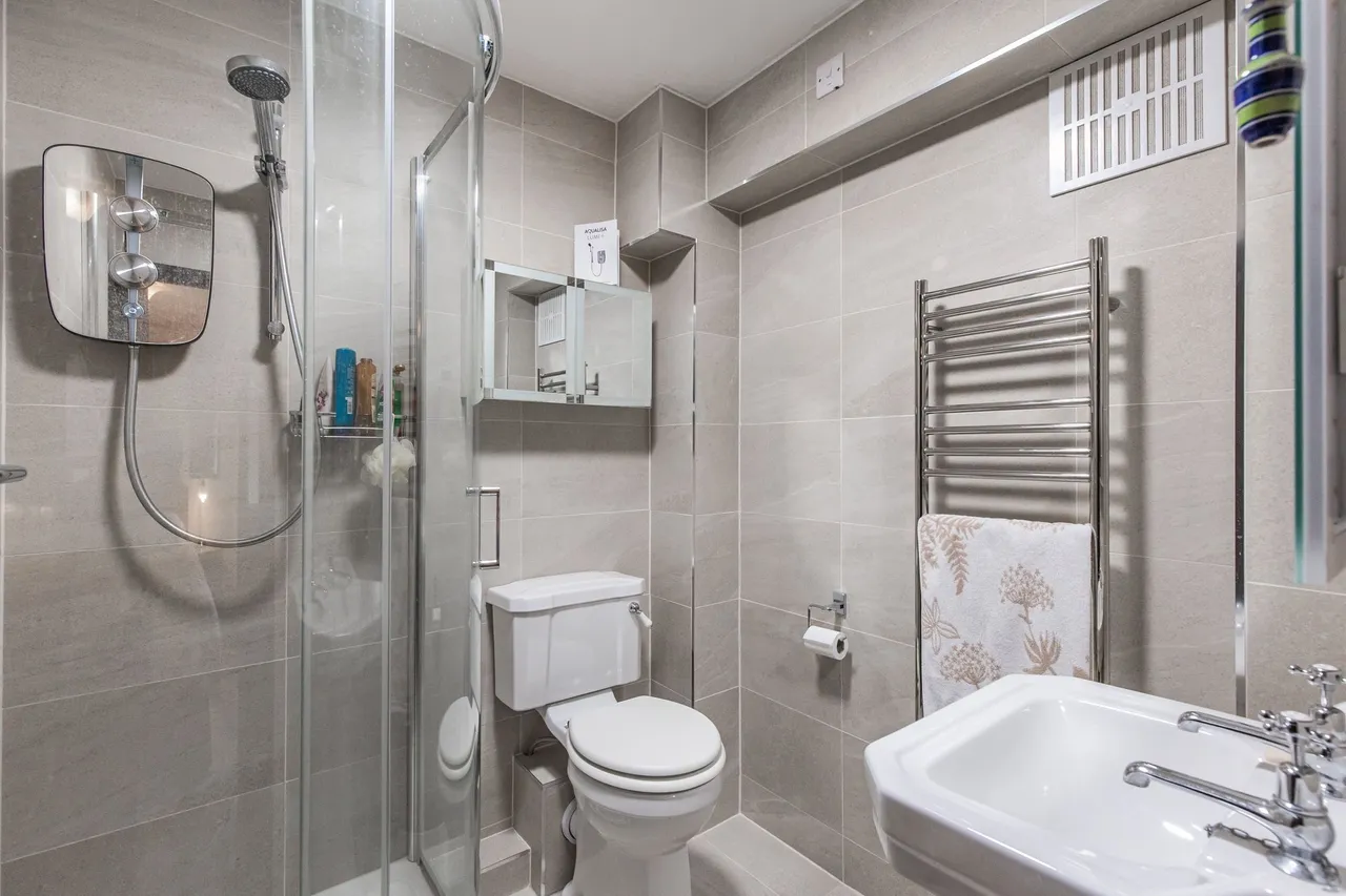 Versatile Coastal Home in Blakeney, photo 5