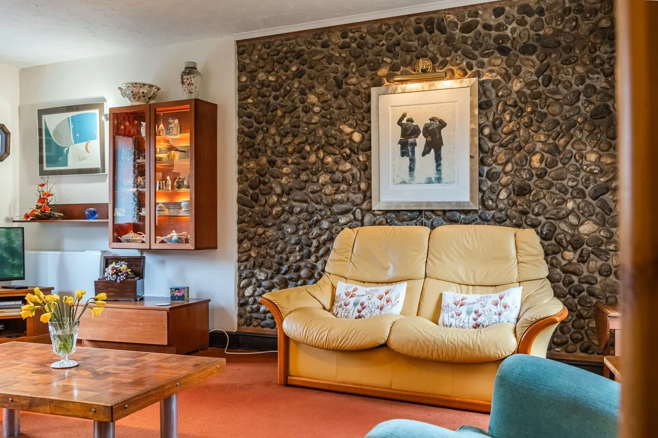 Versatile Coastal Home in Blakeney, photo 12