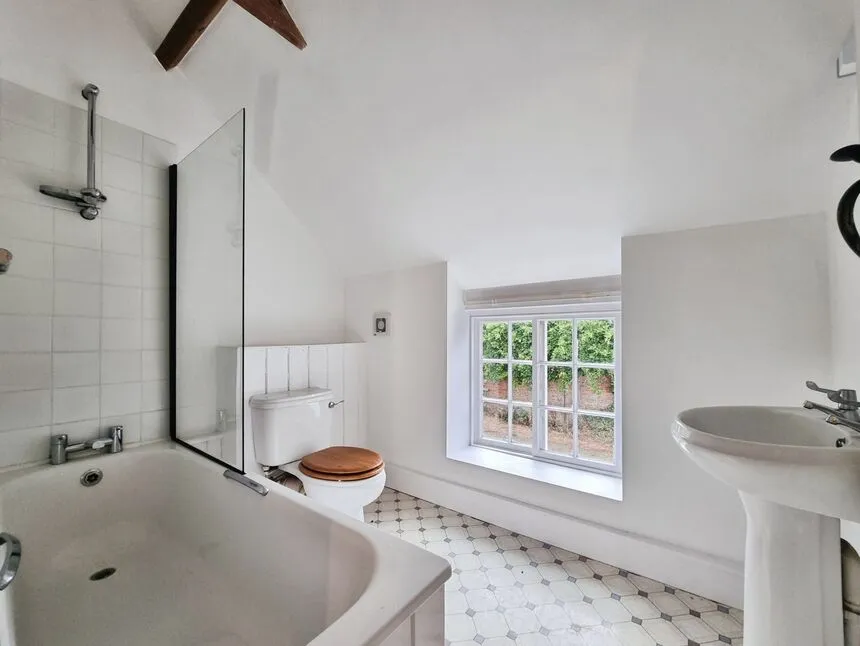 Brogdale Road, Ospringe, Kent, ME13, photo 6