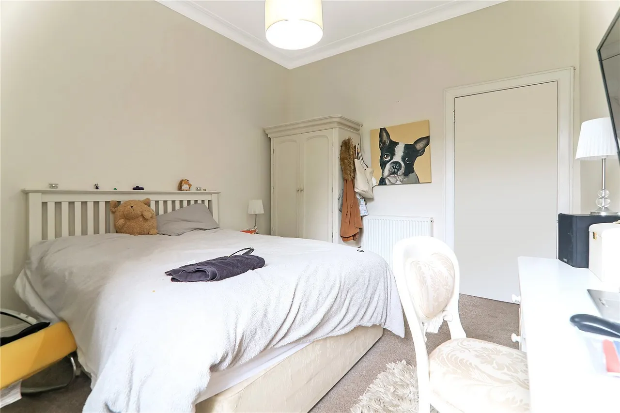 Ardgowan Square, Greenock, PA16, photo 24