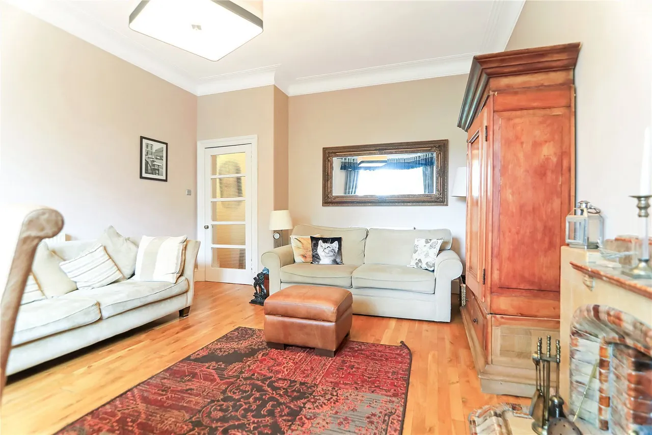 Ardgowan Square, Greenock, PA16, photo 3