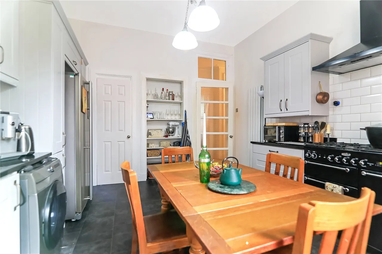 Ardgowan Square, Greenock, PA16, photo 17