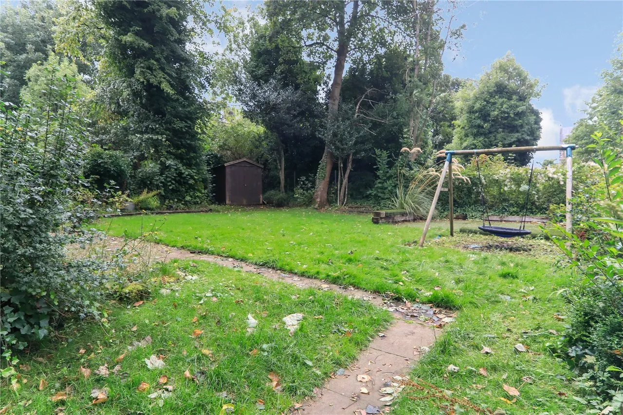Ardgowan Square, Greenock, PA16, photo 28
