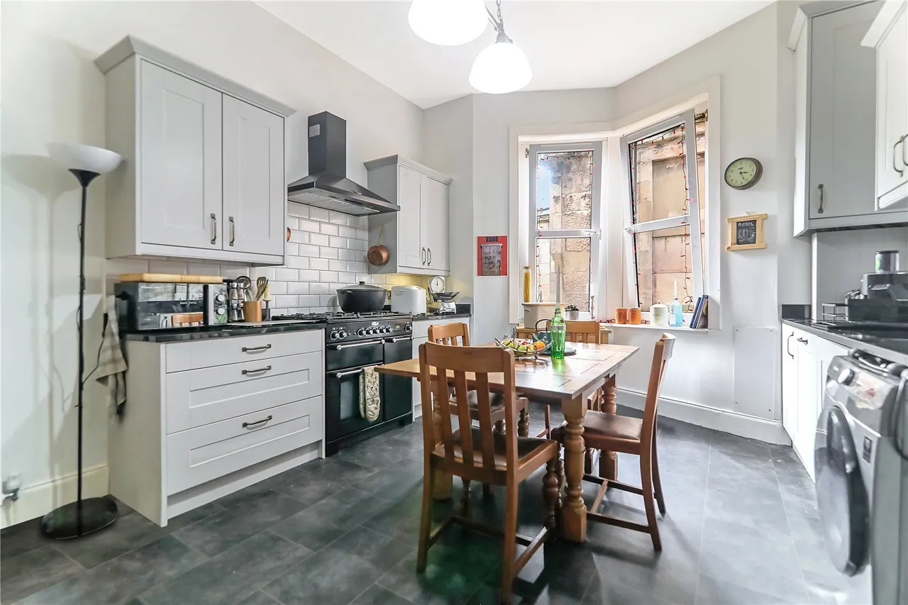 Ardgowan Square, Greenock, PA16, photo 6