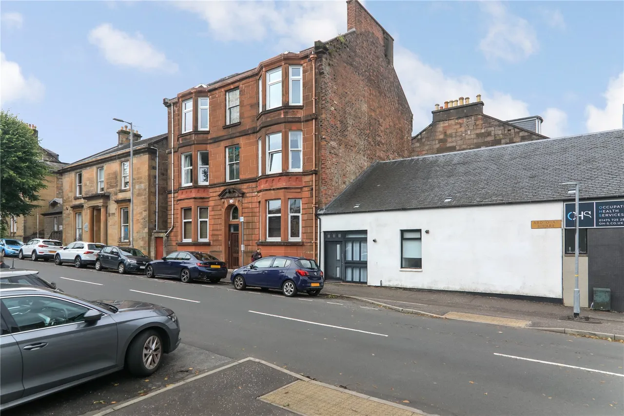 Ardgowan Square, Greenock, PA16, photo 31
