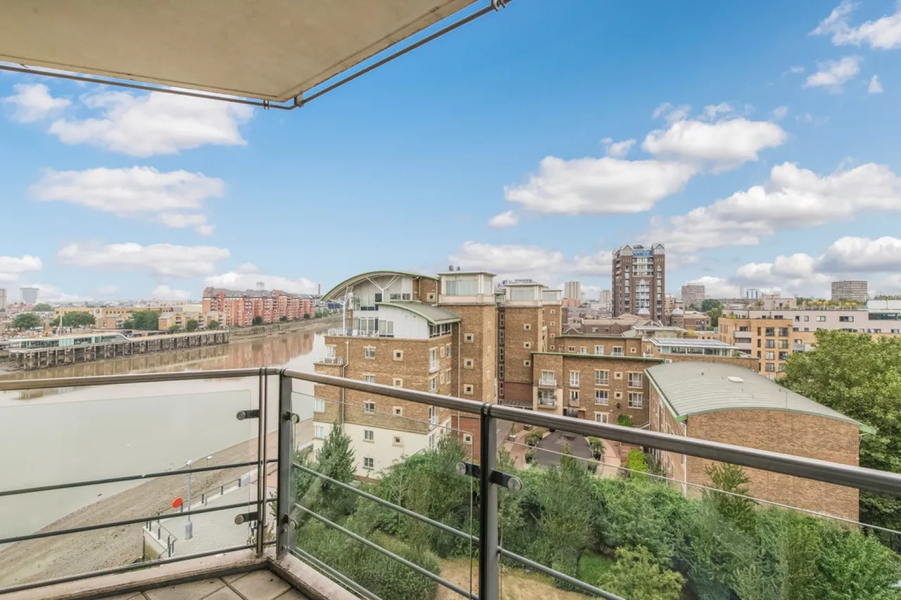 Ensign House, Battersea Reach, photo 9