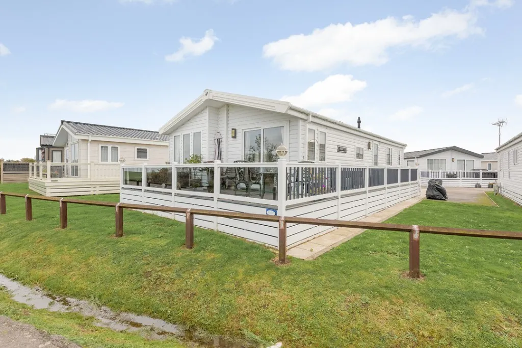 2 bed park home for sale, St John's Road, Whitstable