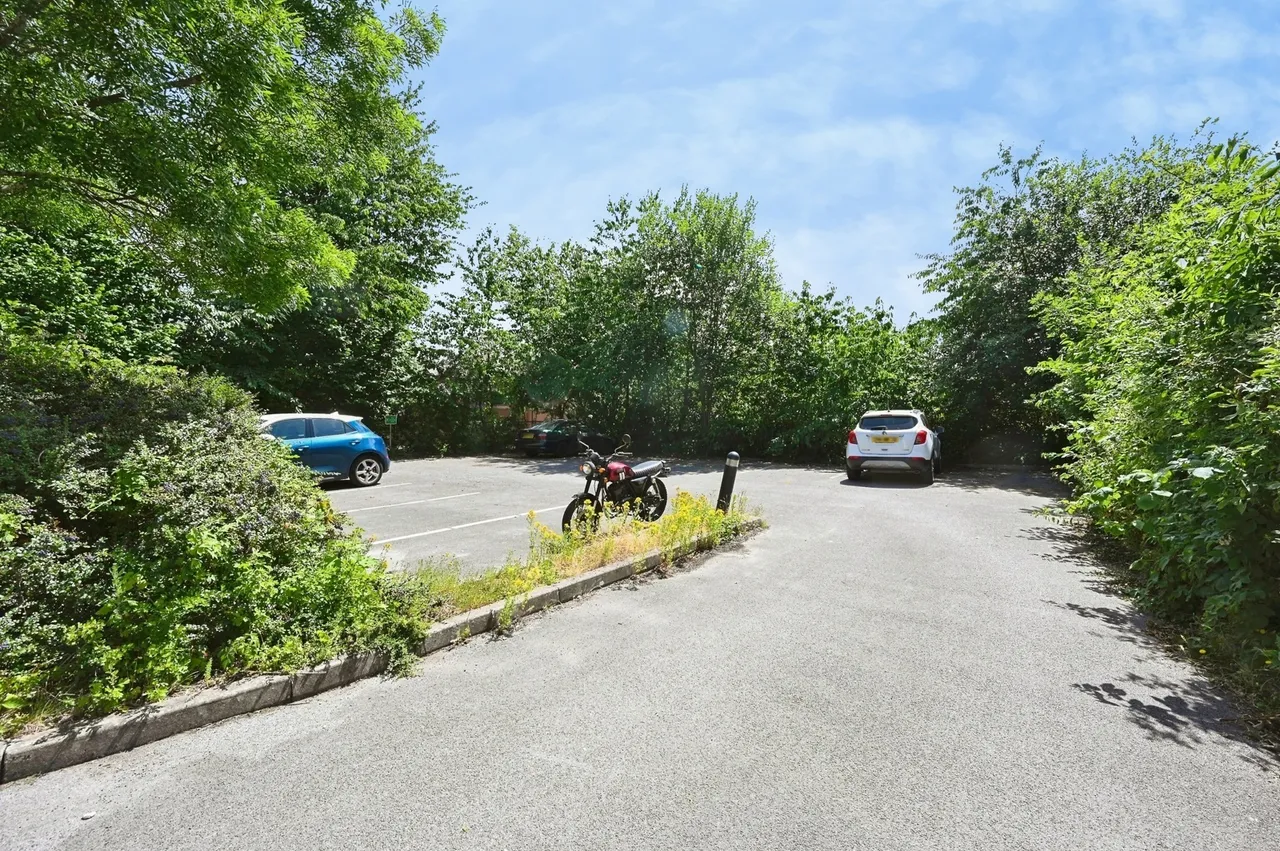 Millers Way, Kirkby-in-Ashfield, Nottingham, Nottinghamshire, NG17, photo 2
