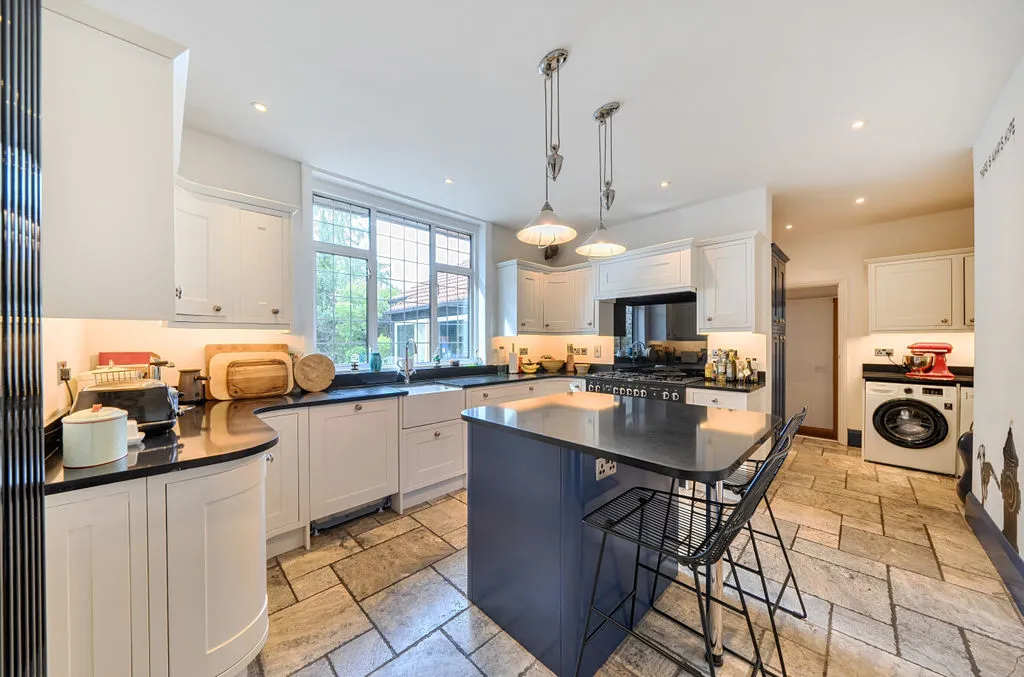 Bencombe Road, Purley CR8 4DQ, photo 4