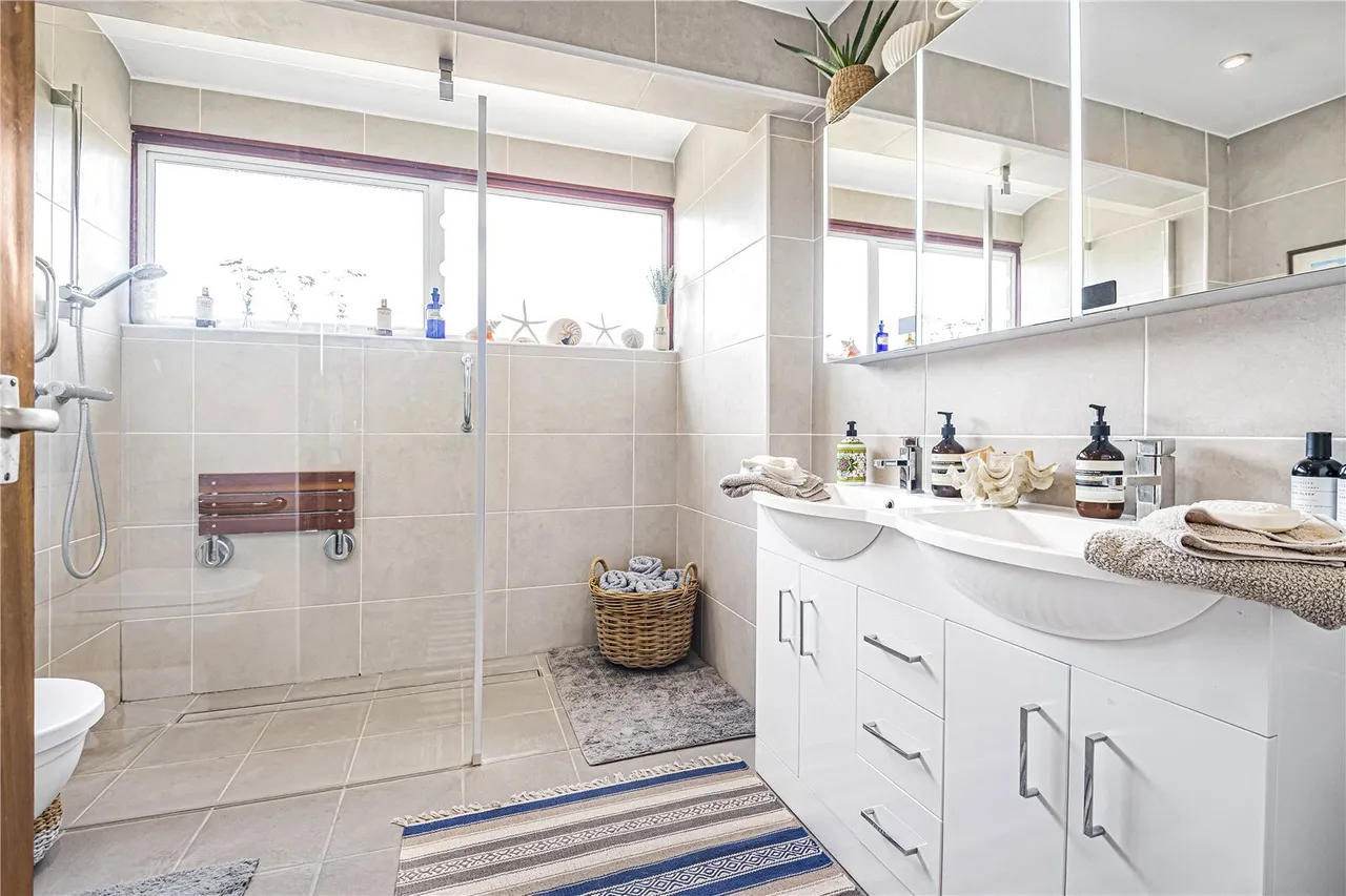 Makins Road, Henley-on-Thames, RG9, photo 17