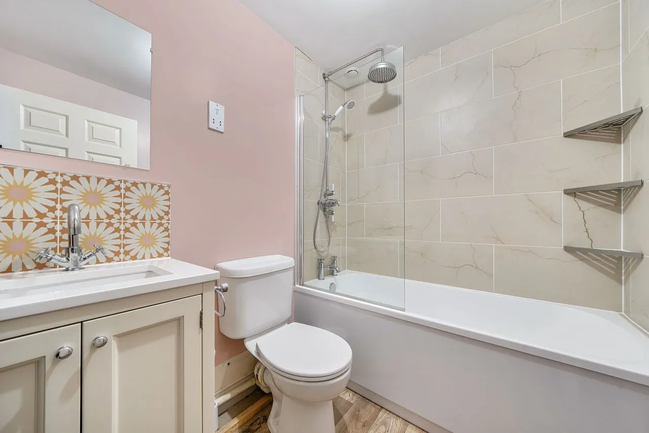 St Andrews Walk, Wells, BA5, photo 13