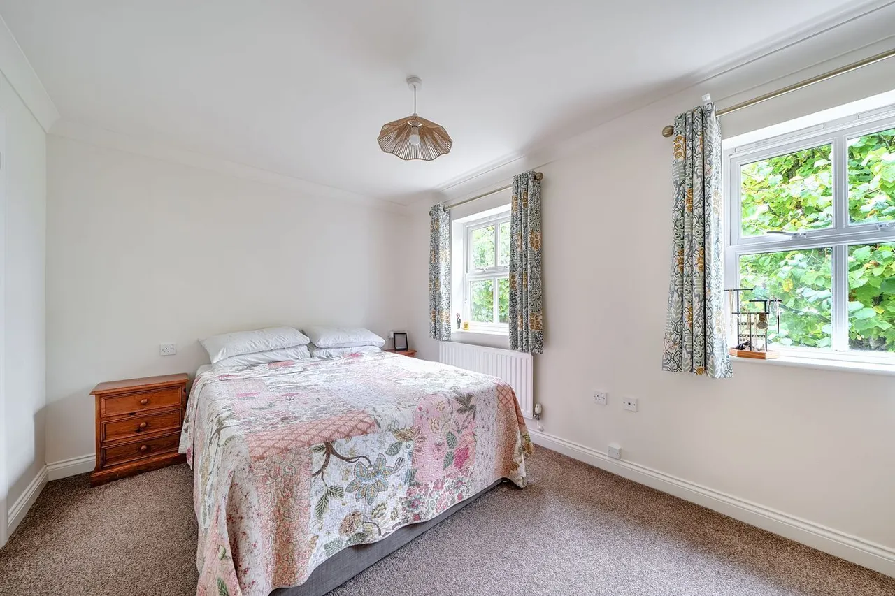 St Andrews Walk, Wells, BA5, photo 11