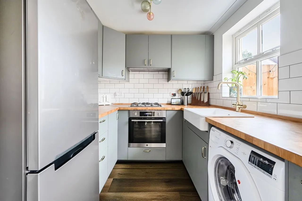St Andrews Walk, Wells, BA5, photo 6
