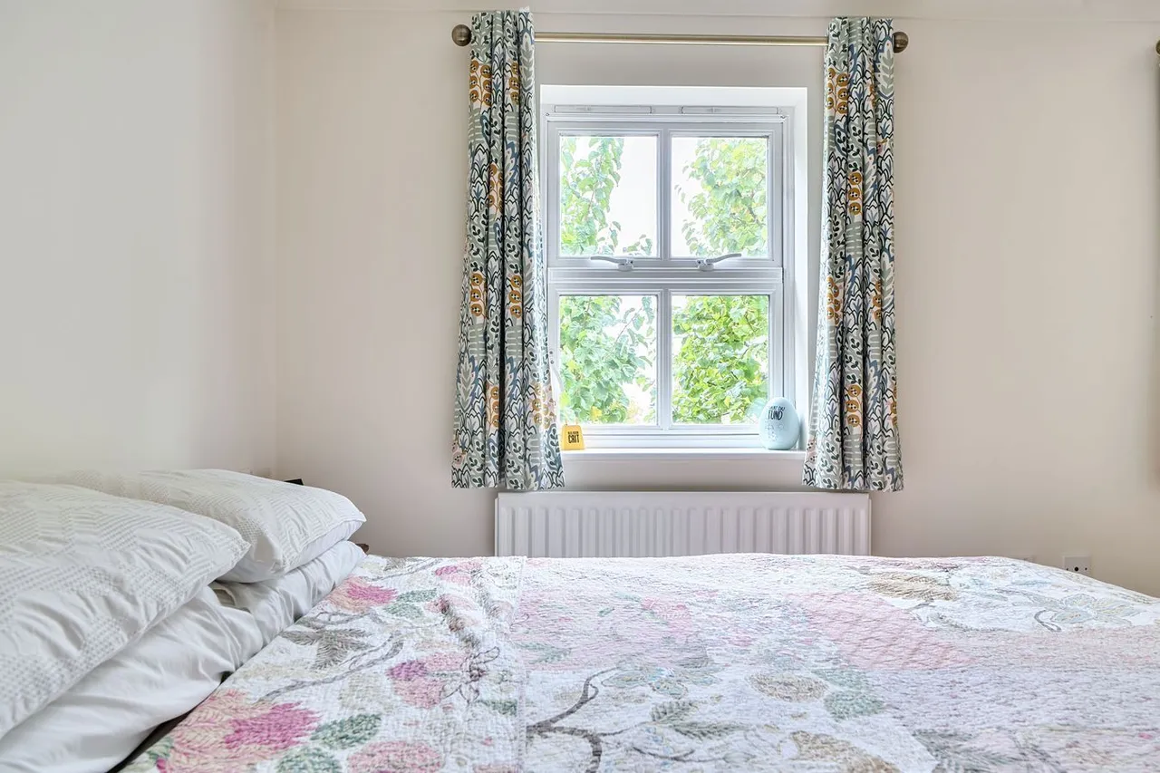 St Andrews Walk, Wells, BA5, photo 12