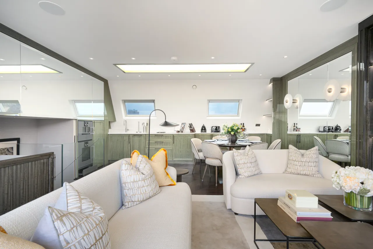 3 bed flat to rent — Penthouse East, Prince of Wales Terrace, Kensington, London