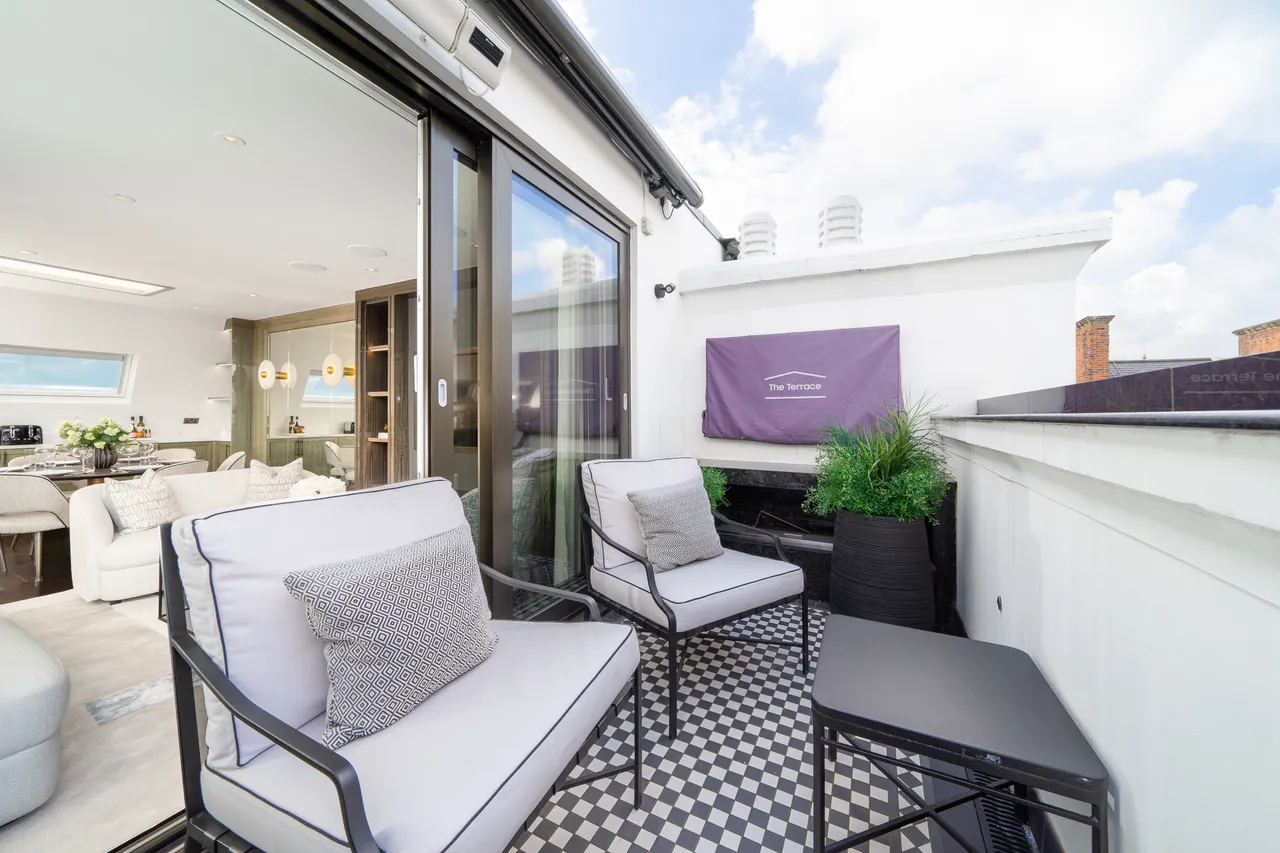 Penthouse East, Prince of Wales Terrace, Kensington, London, photo 2