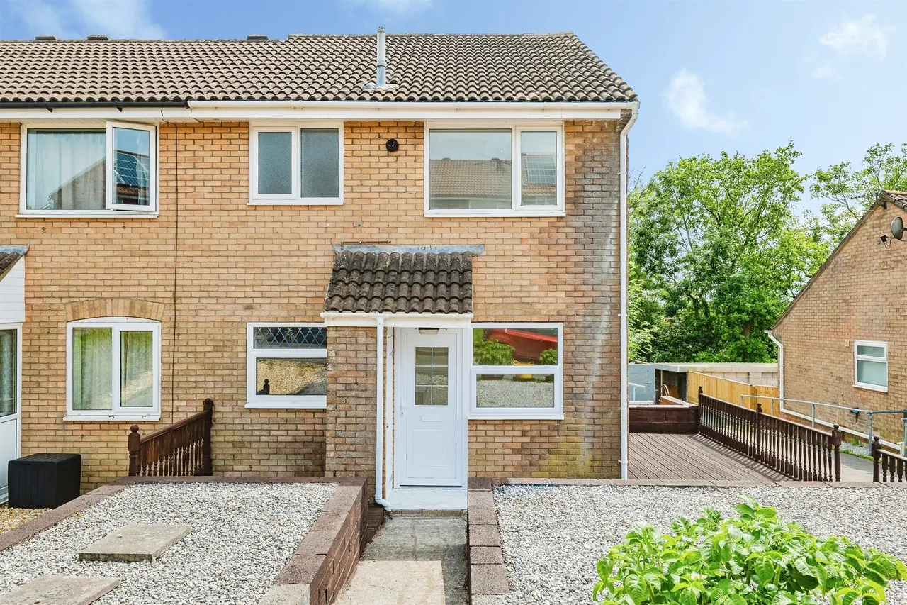 1 bed house for sale, Hazeldene Avenue, Bridgend, CF31