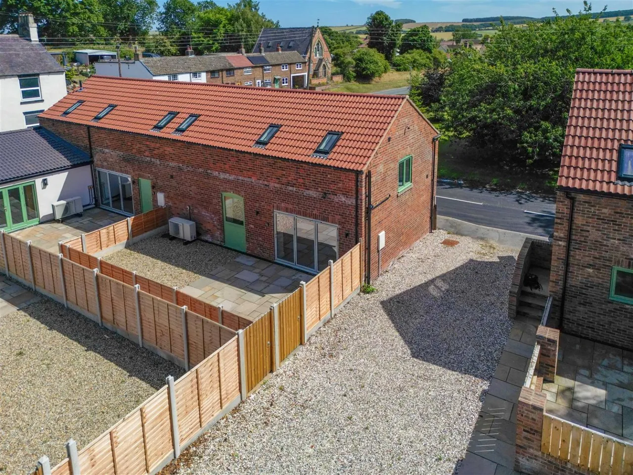 2 bed house for sale, Foxholes, YO25