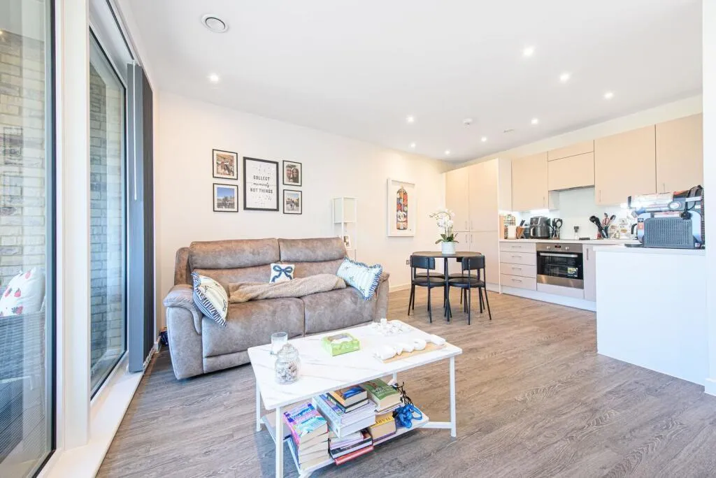 Medawar Drive, Mill Hill, NW7, London, photo 2