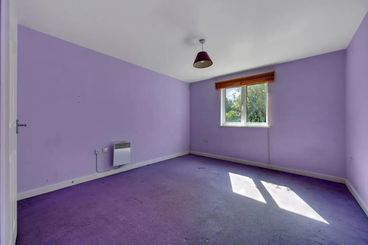 6 Royal Crescent, Newbury Park, Ilford, IG2 7NH, photo 15
