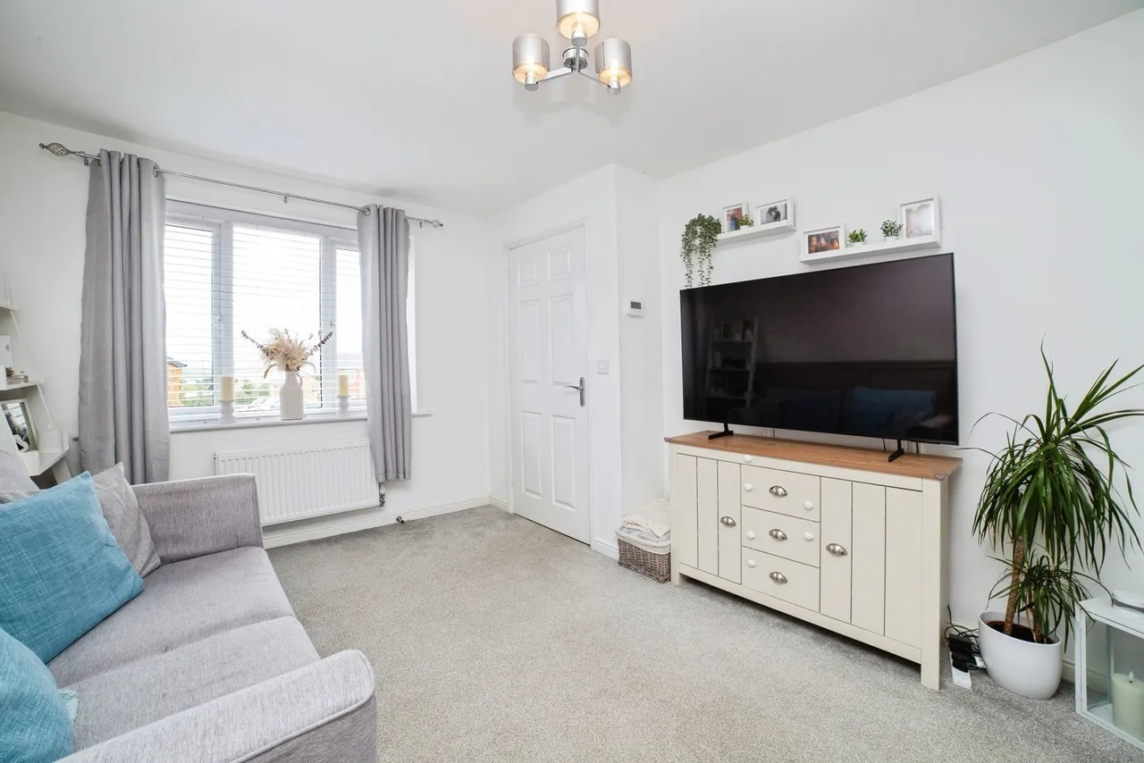 Rebecca Close, Sutton-in-Ashfield, Nottinghamshire, NG17, photo 4