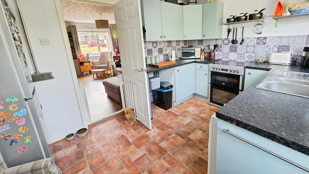 Hawks Way, Sleaford, NG34, photo 3