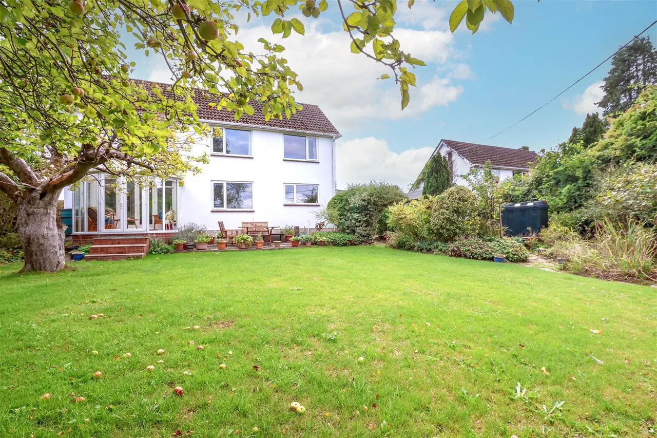 4 bed house for sale, Furzehill, Wimborne, BH21