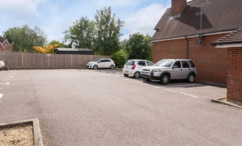 Horsham Road, Dorking, RH4, photo 9