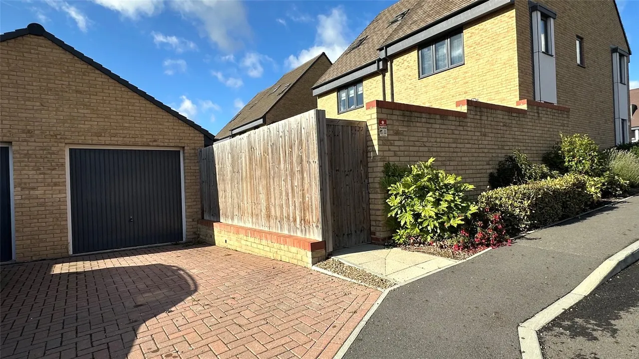 Castle Hill Drive, Ebbsfleet, DA10, photo 15