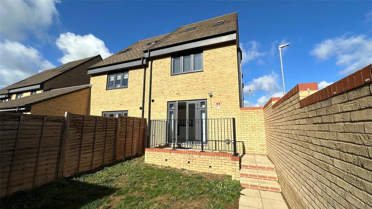 Castle Hill Drive, Ebbsfleet, DA10, photo 10