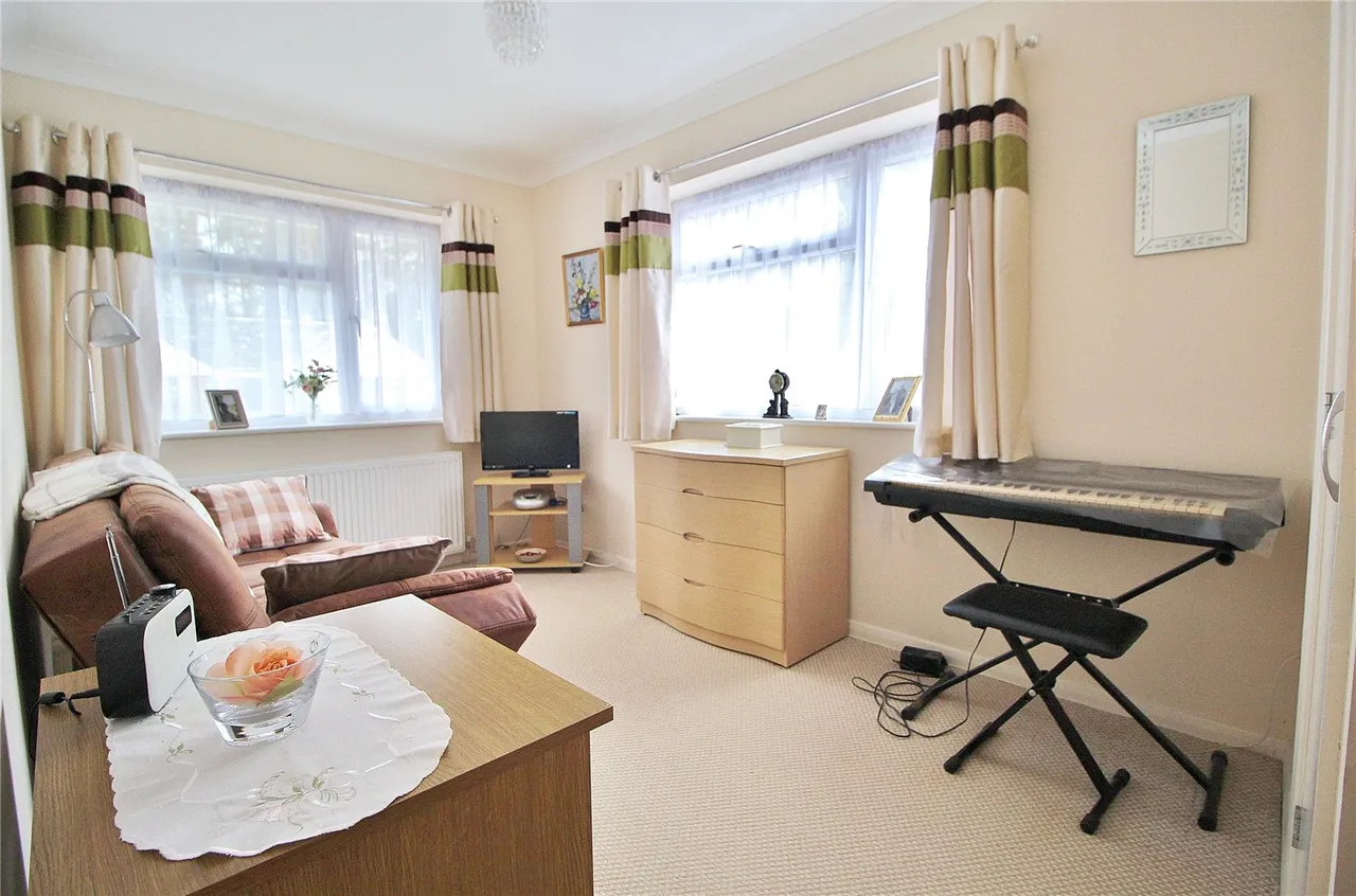Woodside Close, Storrington, RH20, photo 13