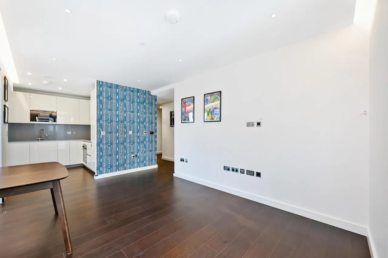 Lexington Gardens, Nine Elms, SW11, photo 2