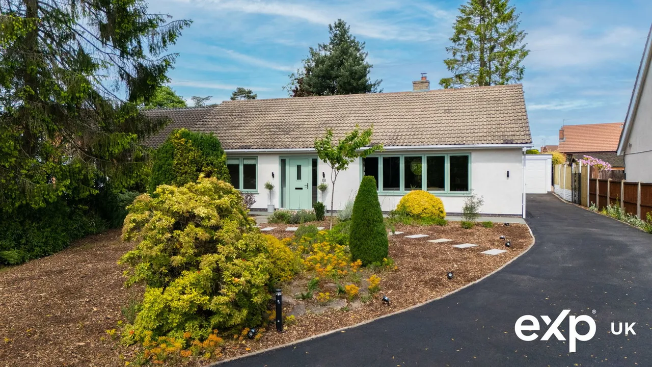 3 bed house for sale, Longdale Lane, Ravenshead