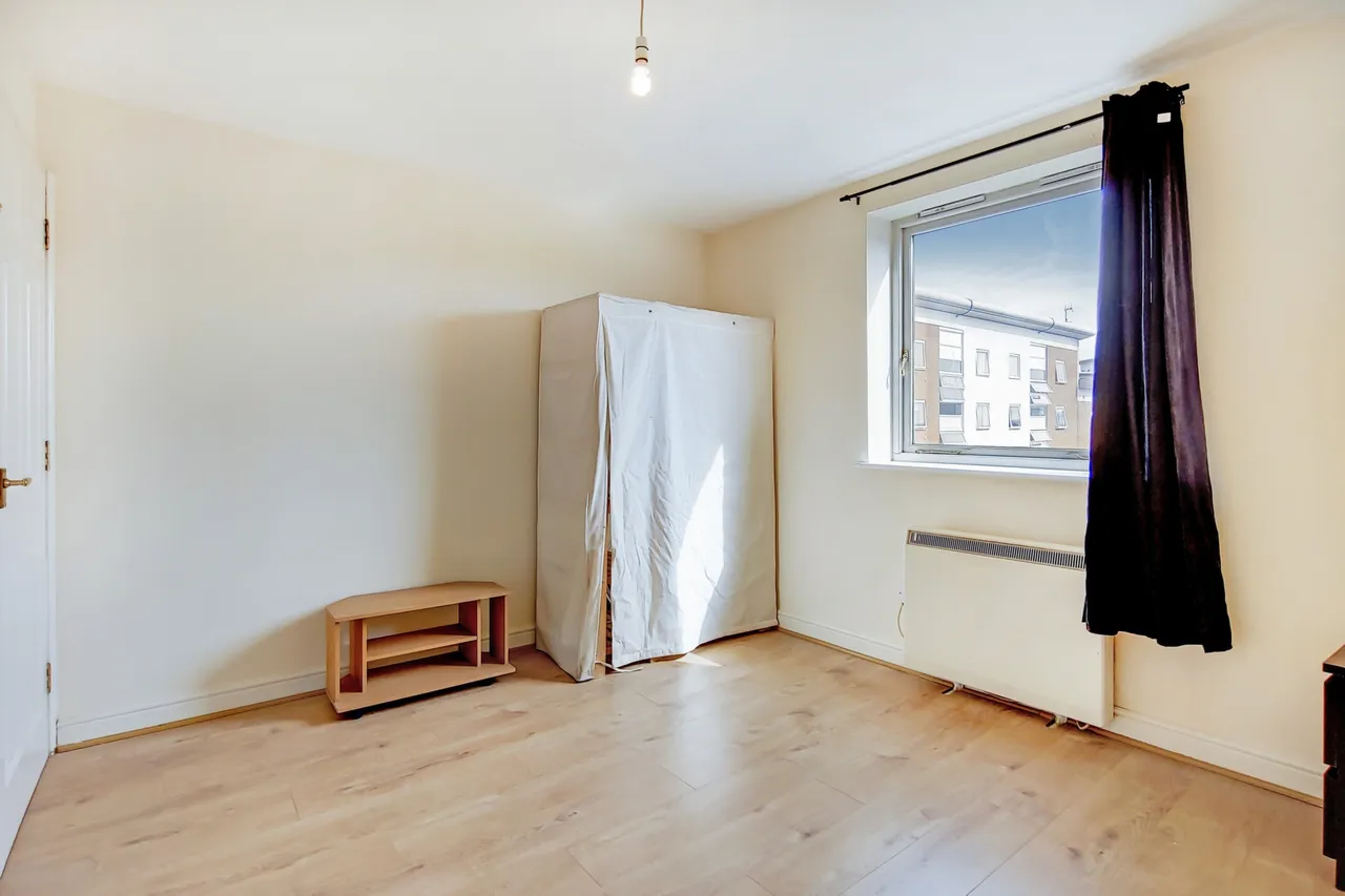 Woolwich Manor Way, London, E16 2RS, photo 7