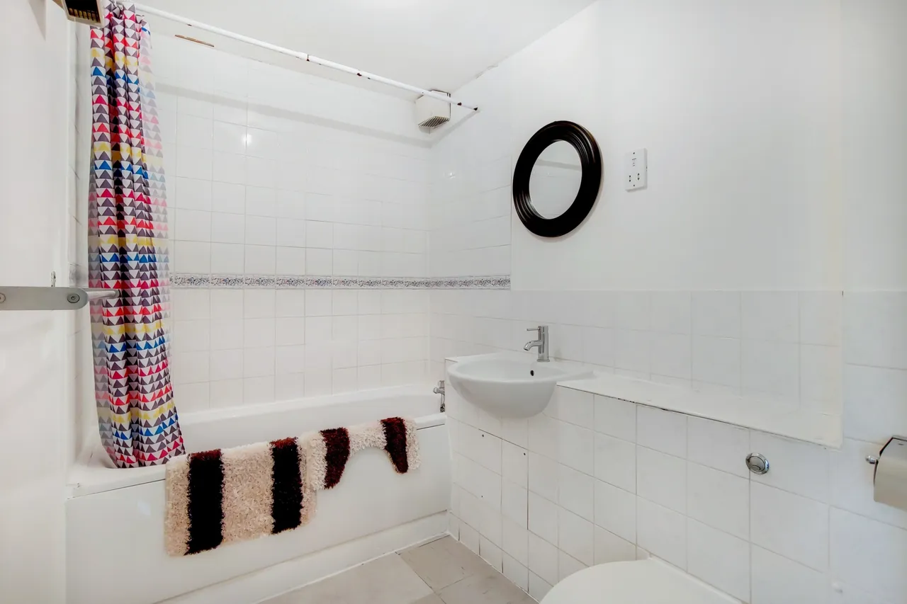 Woolwich Manor Way, London, E16 2RS, photo 11