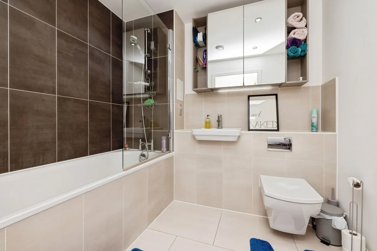 Eltringham Street, London, SW18, photo 17