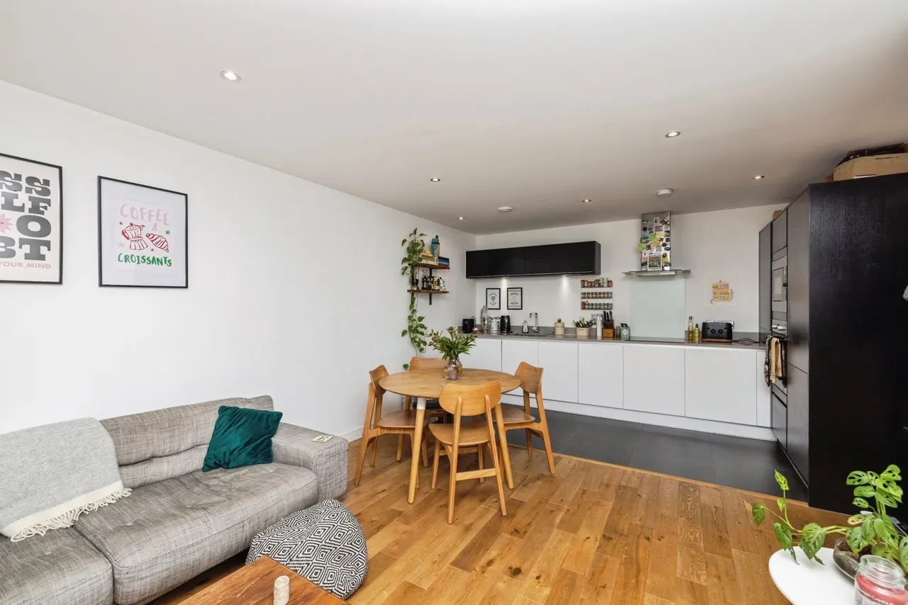 Eltringham Street, London, SW18, photo 3