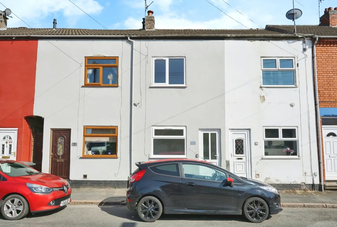 2 bed house to rent, Kendal Road, LE67