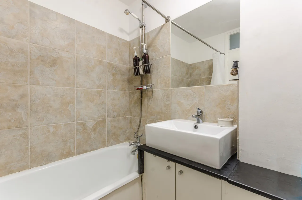 Flat 44, 6-10 Aberdeen Park, London, photo 10