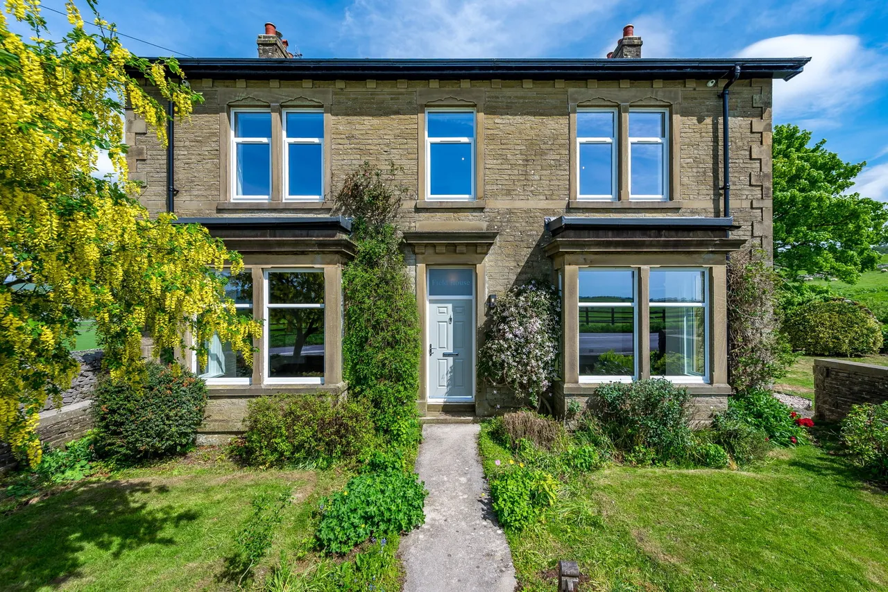 5 bed house for sale, Field House, Austwick, LA2