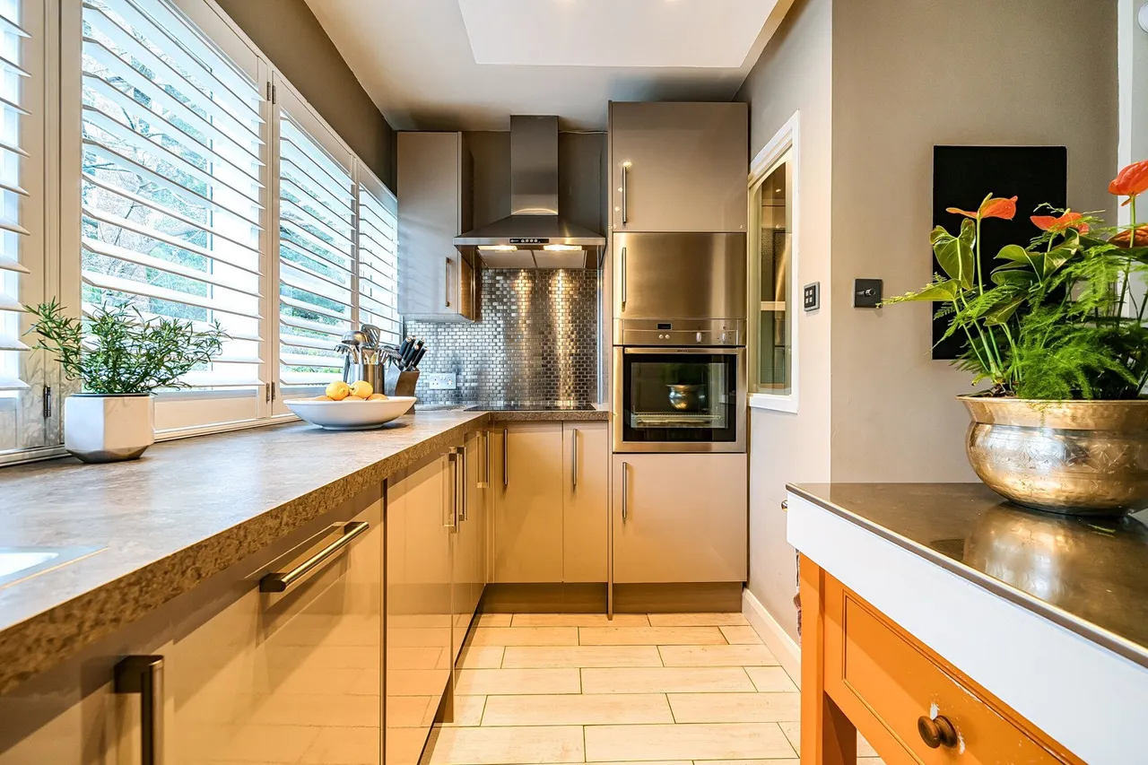 The Priory, London, SE3, photo 2