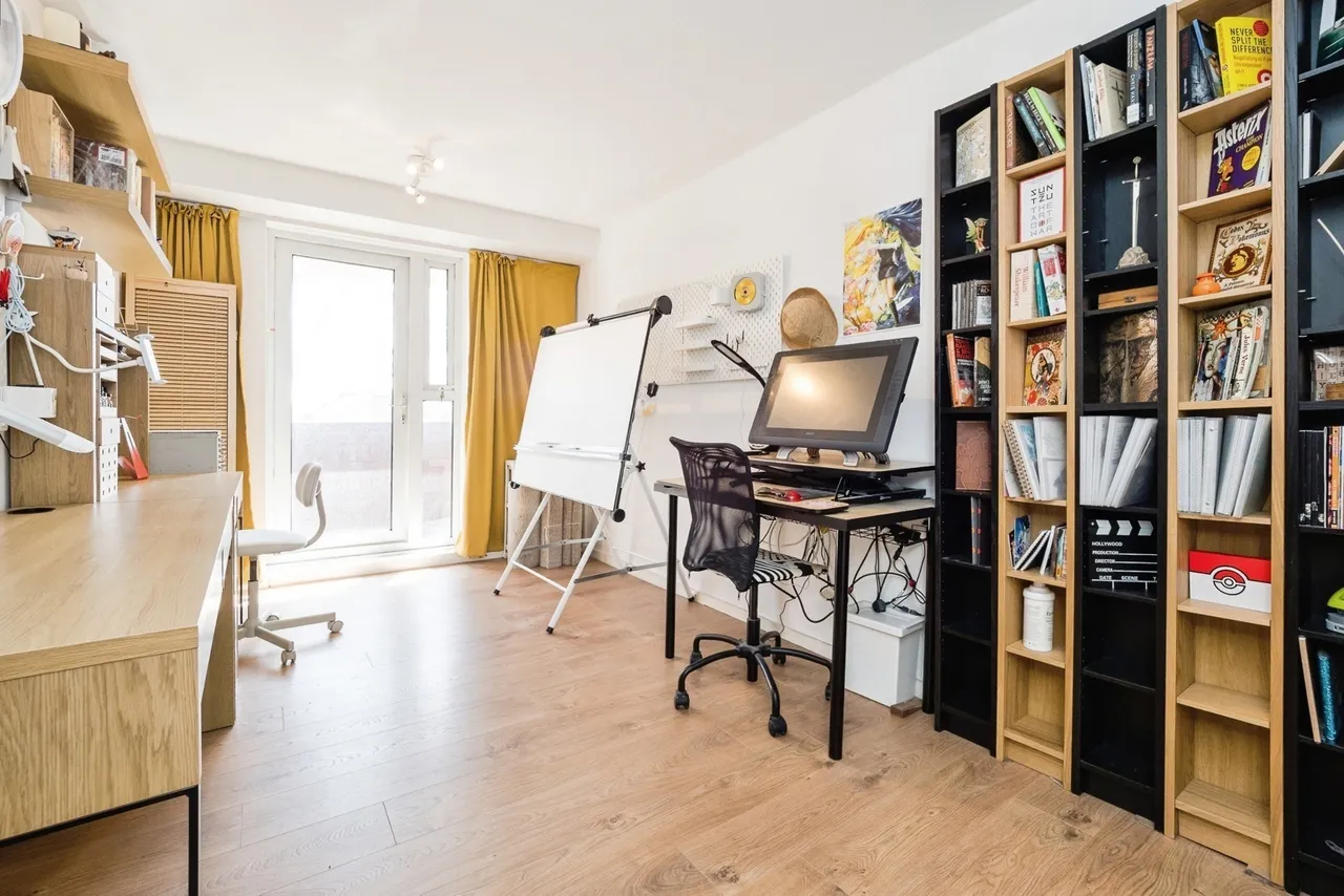 Tamar Square, WOODFORD GREEN, Essex, IG8, photo 12