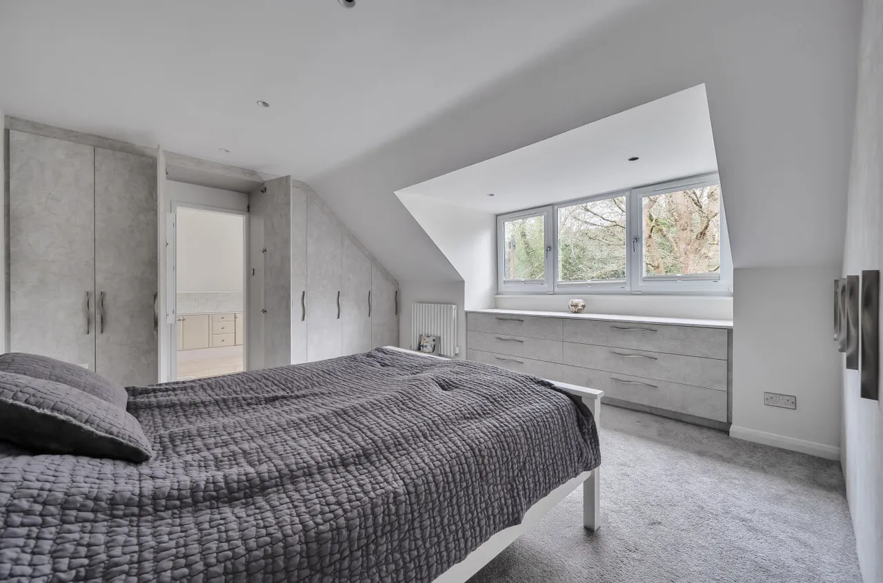 Old Bisley Road, Frimley, Surrey, GU16 9RE, photo 14