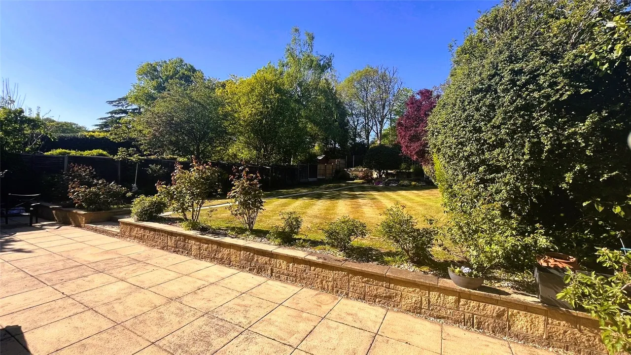 Old Bisley Road, Frimley, Surrey, GU16 9RE, photo 20