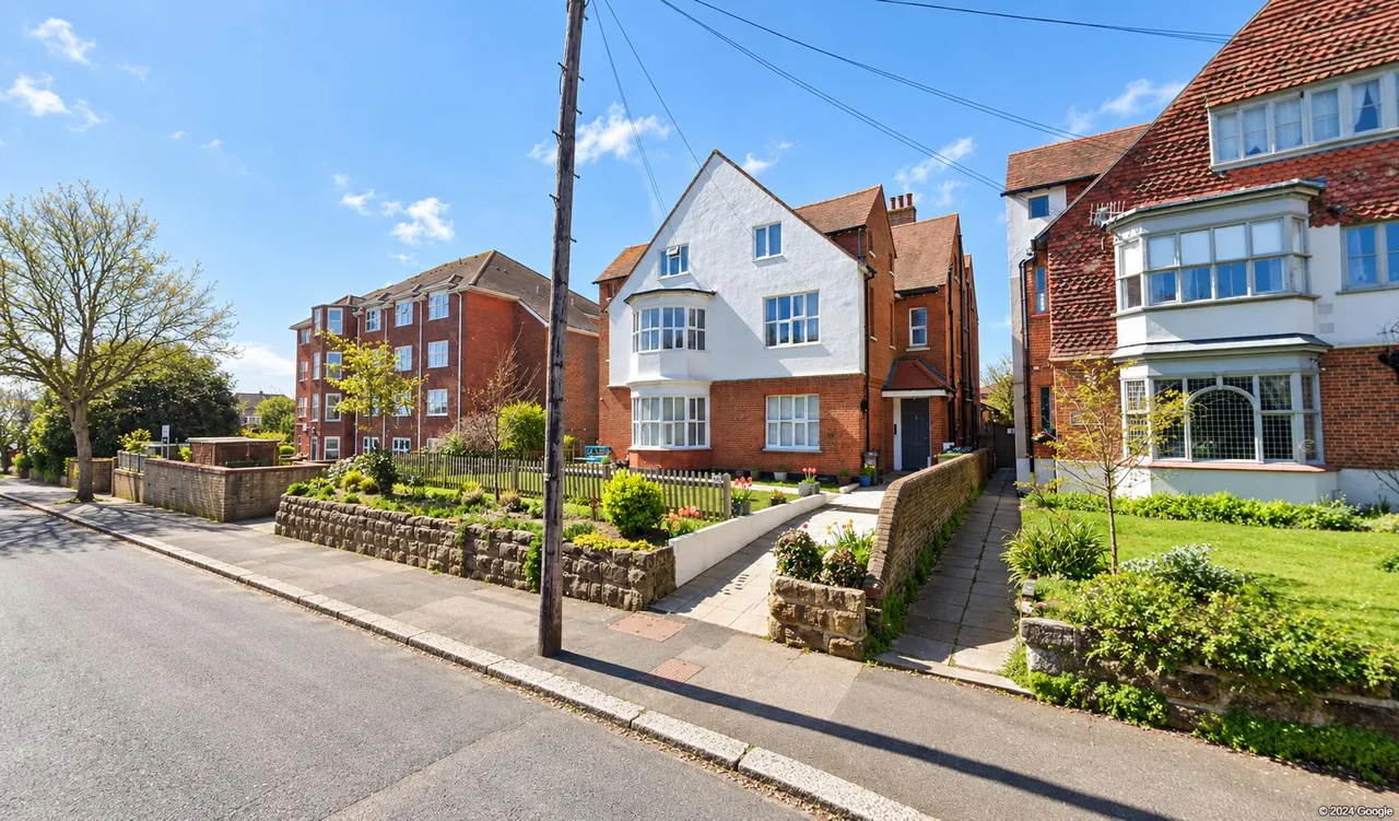 Boscobel Road, St Leonards-On-Sea, photo 16